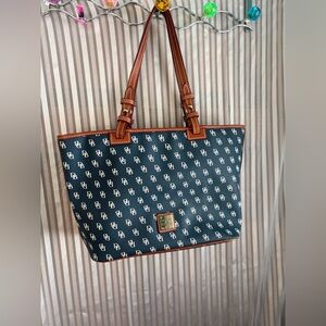 Dooney & Bourke Gretta Leisure Shopper Tote